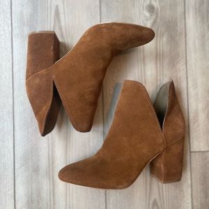 Steve Madden Rookie Ankle Bootie in Chestnut